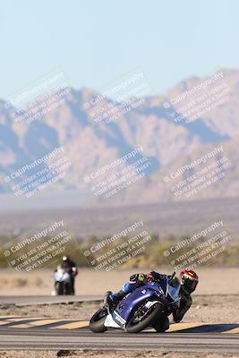 media/Dec-07-2025-CVMA (Sun) [[3e7d2de5dc]]/Race 16-Formula Middleweight/